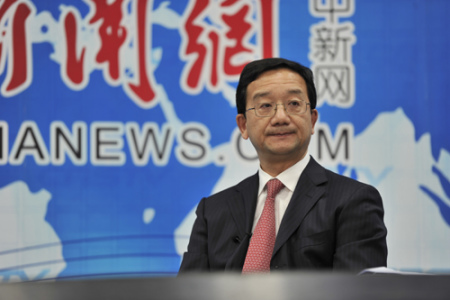 Huang Huikang talks on international law online