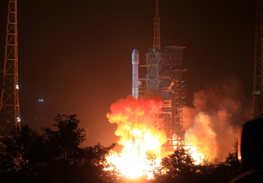 China launches probe and rover to moon