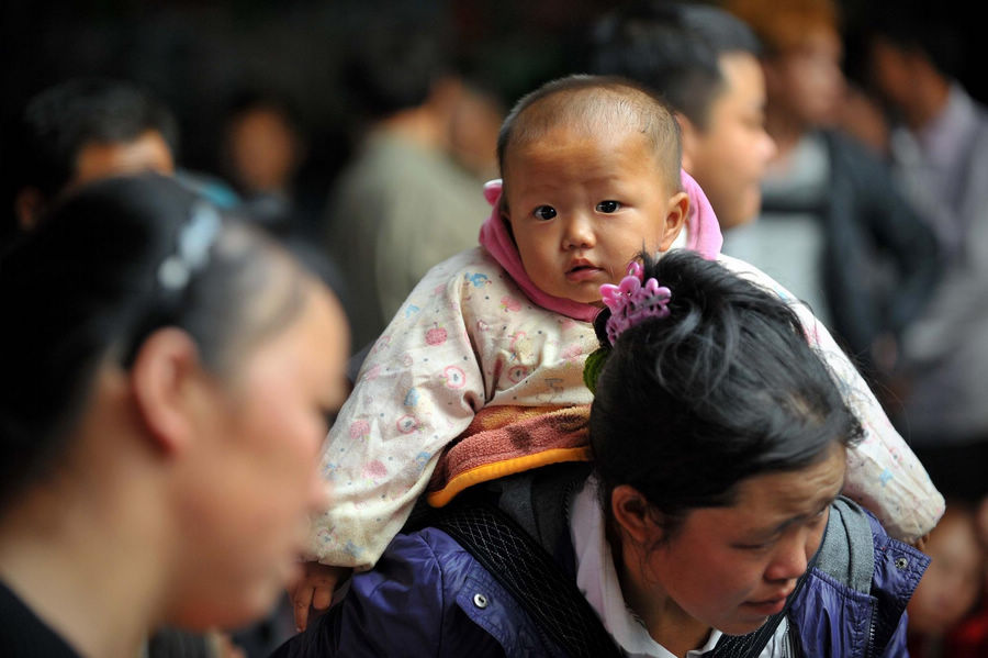 Travel peak China witnesses travel peak as festival draws near