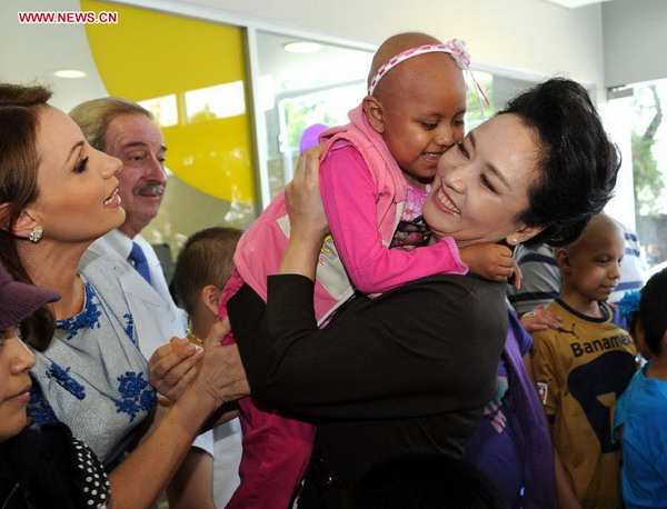 Peng visits children's hospital in Mexico City