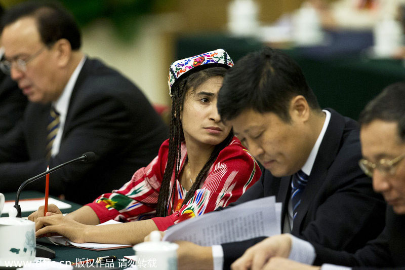 Xinjiang delegation draws attention