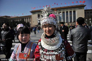 Xinjiang delegation draws attention
