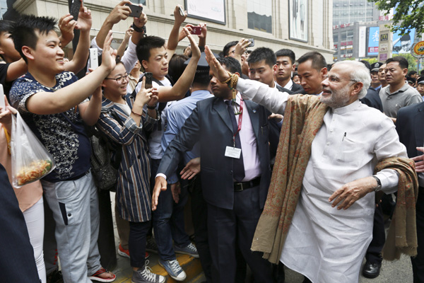 Indian PM Modi begins China visit