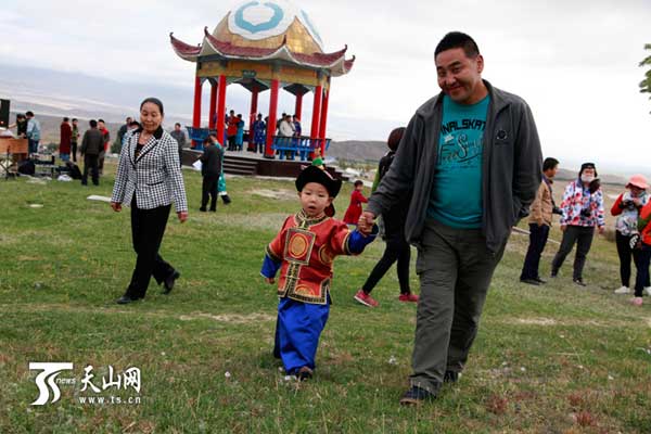 2015 Bortala Nadam Grassland Festival kicks off