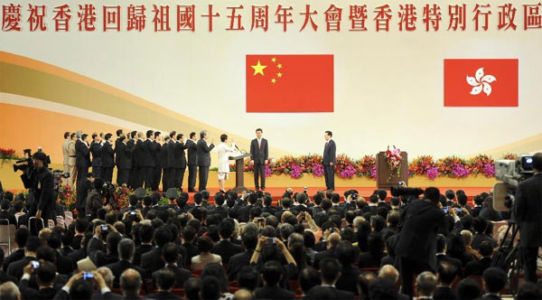 New HK govt to promote economy, democracy, livelihood