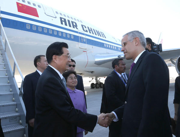 Hu arrives in Los Cabos for G20 summit