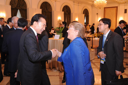 APEC leaders attend welcoming luncheon at Istana