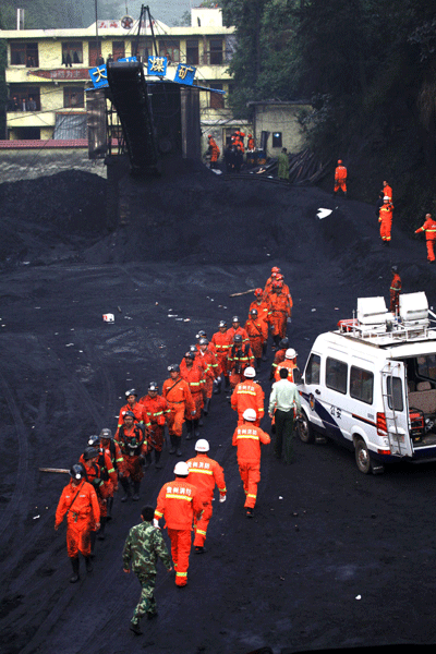 12 killed in SW China colliery blast