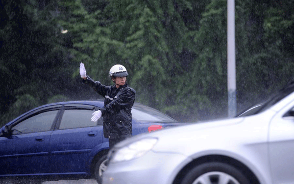 Red alert for torrential rain issued in Guiyang