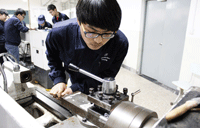 British official urges schools to learn from China