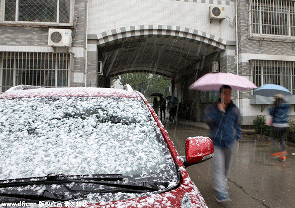 China issues snow storm warnings