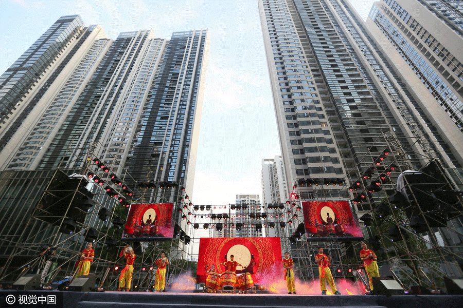 Housewarming feast in Guangzhou hosts 15,000 villagers