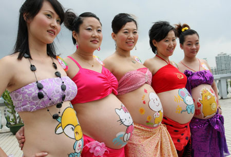 Pregnant Women Body Painting Show Pictures