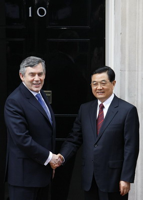 President Hu meets Britain's Brown