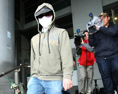 HK techie denies he stole pics