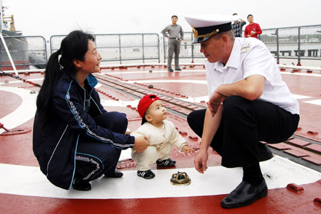 Russian submarine chaser opens to the public in Guangdong