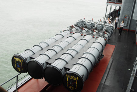 Russian submarine chaser opens to the public in Guangdong