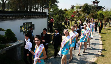 Compete for N China laureates at 2009 Miss Tourism Int'l contest