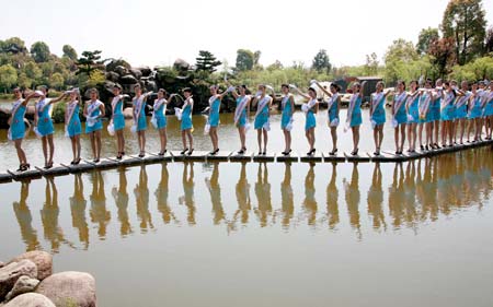 Compete for N China laureates at 2009 Miss Tourism Int'l contest