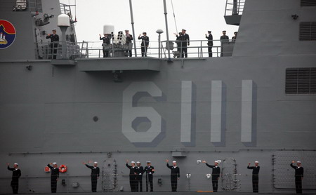 Fleets gather to salute navy's 60th anniversary