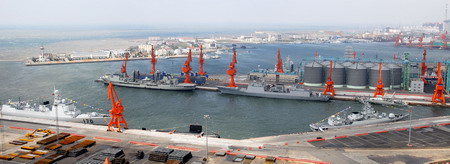 Fleets gather to salute navy's 60th anniversary