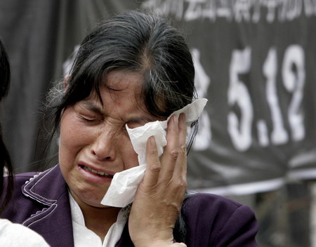 Quake survivors mourn as anniversary nears