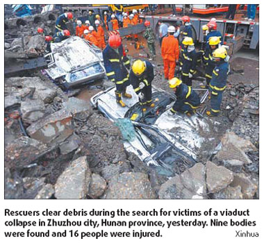 Traffic jam steers passengers out of danger