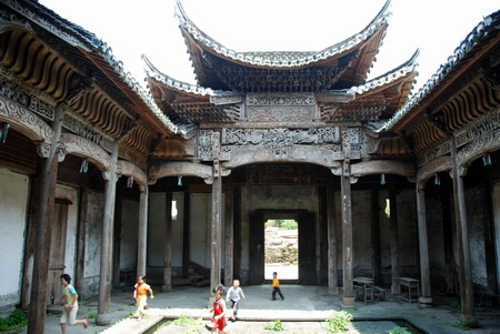 Ancestral hall's latest hanger-on