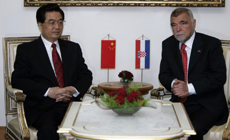 Chinese, Croatian leaders hold talks