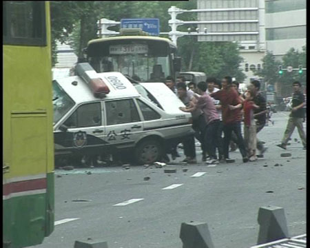 Xinjiang capital returning calm after ravaged by riot