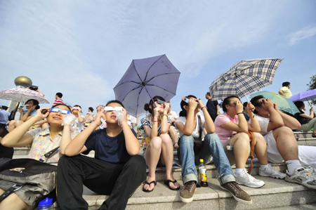 Asia witnesses solar eclipse