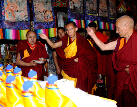 11th Panchen Lama has important ordination in Tibet
