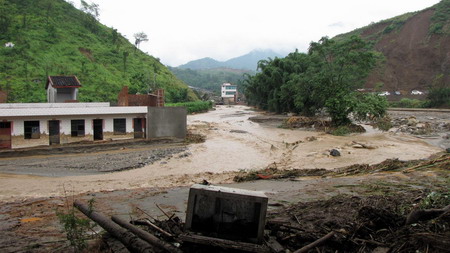 Heavy flooding hits Sichuan county, killing 22