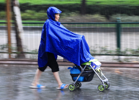 Heaviest rain in 70 years floods 3,000 Shanghai households