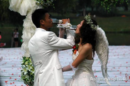 Couple tie the knot with world's longest train