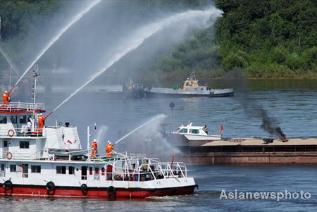 Sino-Russian joint emergency drill on Heihe river