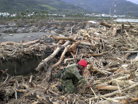 Taiwan mudslide may have buried 600 villagers