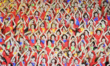 Concert featuring patriotic songs held in Beijing