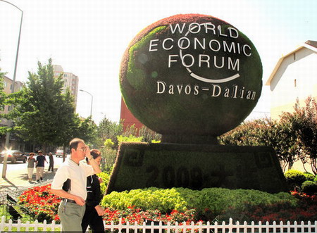Flower-dotted Dalian welcomes guests for Summer Davos