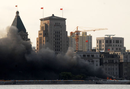 Sightseeing platform of Bund in Shanghai catches fire
