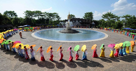 Jinghong: 'City of dawn' in Yunnan