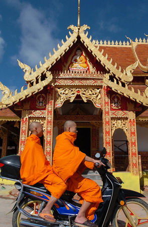 Jinghong: 'City of dawn' in Yunnan