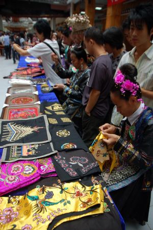 Traditional handicraft competition held in Kaili, SW China