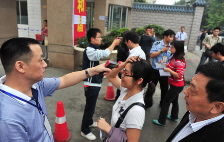 Half a million takes national judicial exam