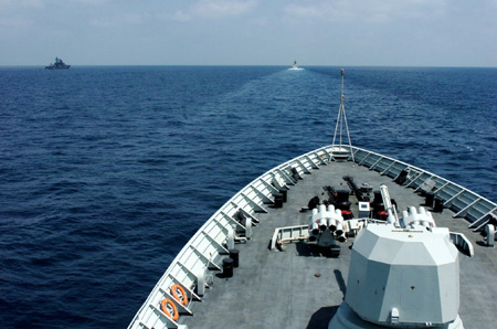 China, Russia hold joint drill in Gulf of Aden