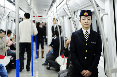 Northeast China's first subway begins its run