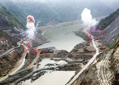Pankou Hydropower Project finishes river close-off