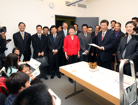 Chinese VP visits Chinese Culture Center in Berlin
