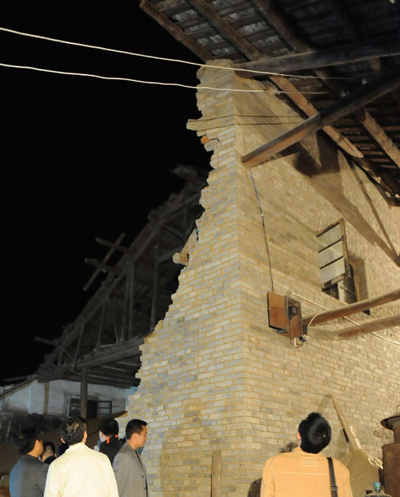 Barn collapse kills 10, injures 9 in SW China