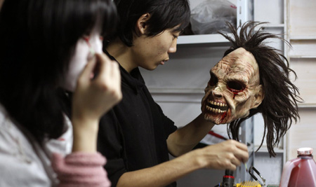 It scares me! First haunted house opens in mainland